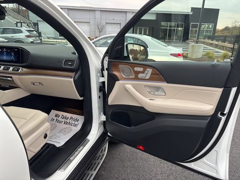 Used 2025 Mercedes-Benz GLS 450 GLS 450 image 19