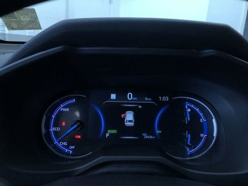 Used 2025 Toyota RAV4 XLE AWD/4WD image 31