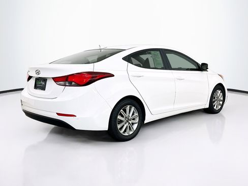 Used 2014 Hyundai Elantra SE w/ Option Group 02 FWD image 9
