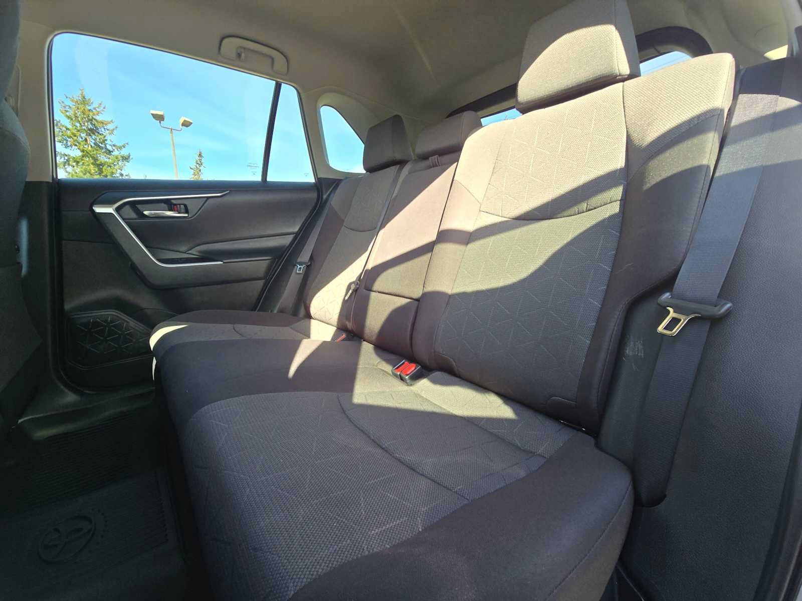 Certified 2022 Toyota RAV4 XLE AWD/4WD image 17