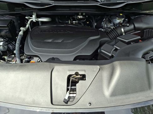 Certified 2025 Honda Odyssey Elite image 28