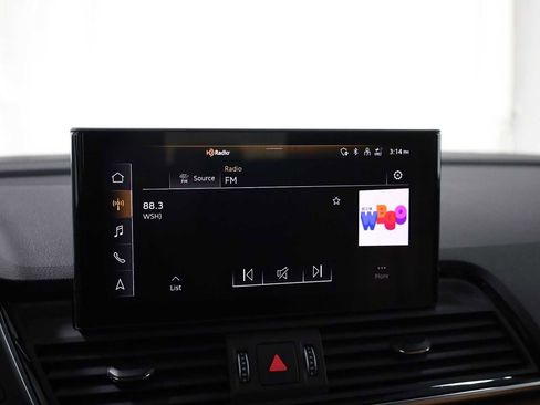 Used 2023 Audi Q5 2.0T Premium w/ Convenience Package image 30