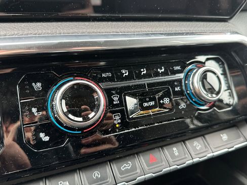 Used 2024 GMC Sierra 1500 Denali w/ Technology Package image 27