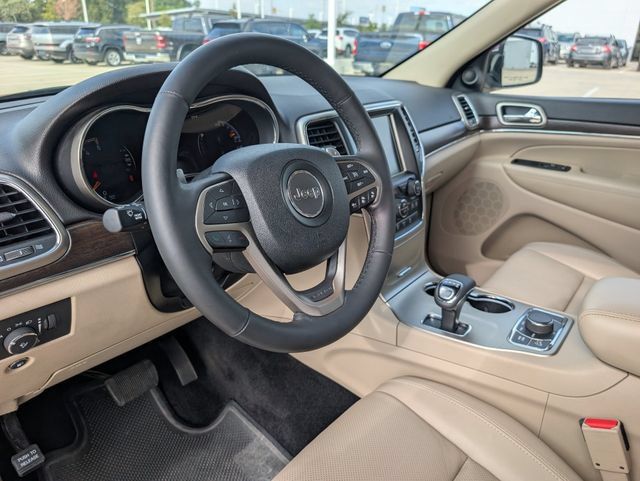 Used 2014 Jeep Grand Cherokee Limited w/ Luxury Group II AWD/4WD image 9