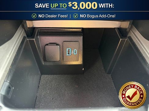 Used 2023 Ford Explorer XLT w/ Equipment Group 202A AWD/4WD image 28