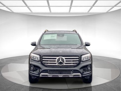Used 2025 Mercedes-Benz GLB 250 4MATIC image 6