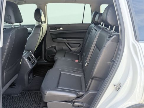 Used 2019 Volkswagen Atlas SE image 34