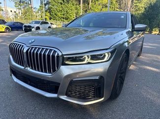 Used 2022 BMW 740i w/ M Sport Package RWD video 1