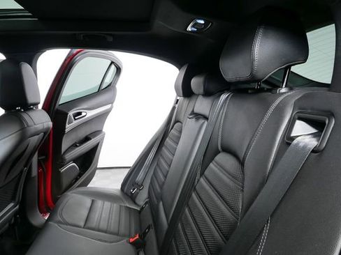 Used 2023 Alfa Romeo Stelvio Veloce image 18