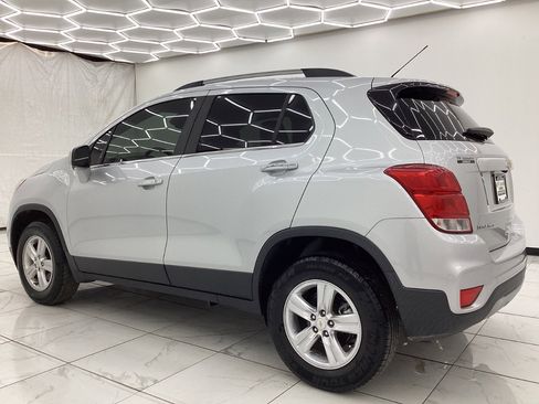 Used 2018 Chevrolet Trax LT w/ LT Convenience Package AWD/4WD image 11