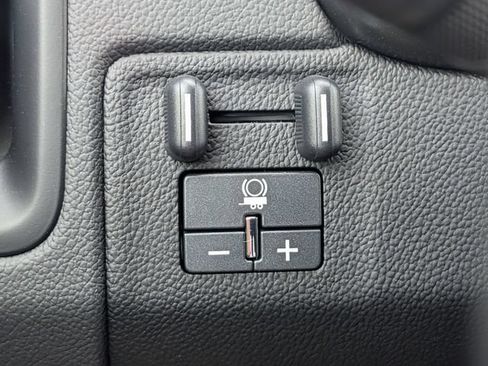 Used 2021 Chevrolet Colorado ZR2 AWD/4WD image 22