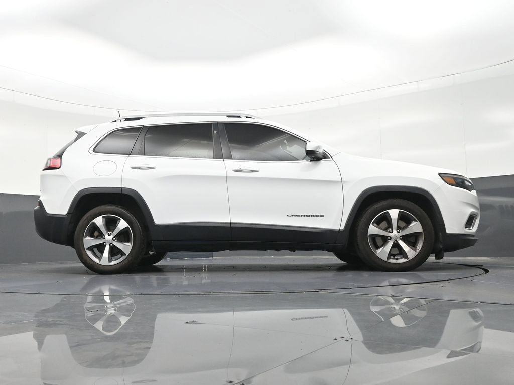 Used 2020 Jeep Cherokee Limited FWD image 28
