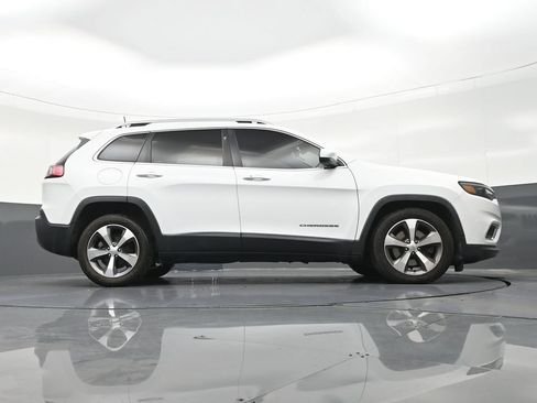 Used 2020 Jeep Cherokee Limited FWD image 28
