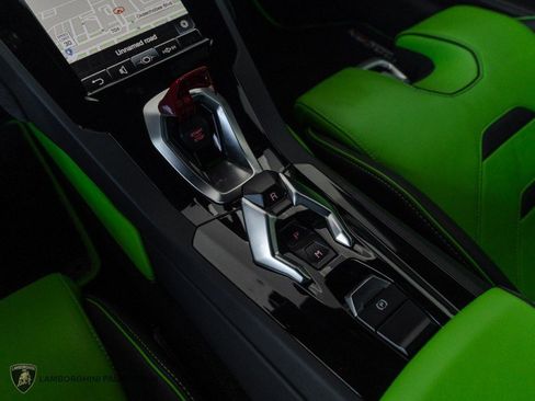 Used 2022 Lamborghini Huracan EVO image 16