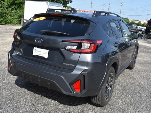 Used 2024 Subaru Crosstrek 2.0i Premium AWD/4WD image 3