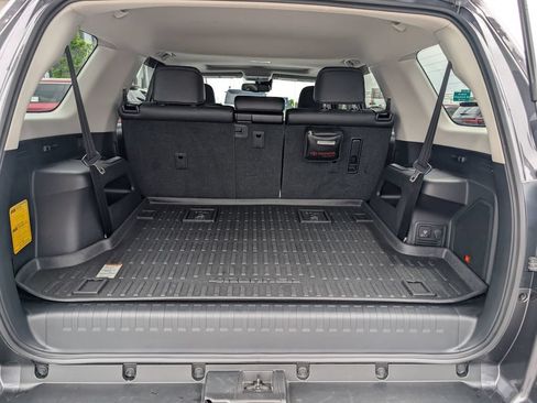Used 2022 Toyota 4Runner Limited AWD/4WD image 14