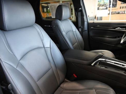Used 2023 Buick Enclave Essence w/ LPO, Touring Package image 8