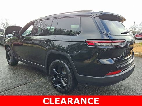 Used 2025 Jeep Grand Cherokee L Limited w/ Black Appearance Package image 4