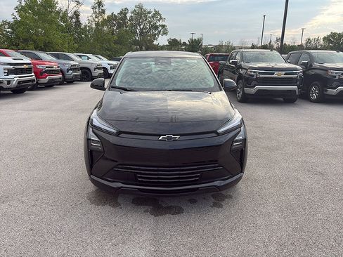 New 2027 Chevrolet Bolt LT w/ Comfort Package FWD image 8
