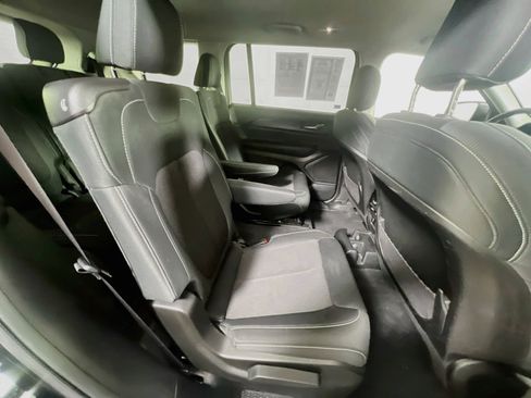 Used 2023 Jeep Grand Cherokee L Laredo w/ Luxury Tech Group I AWD/4WD image 27