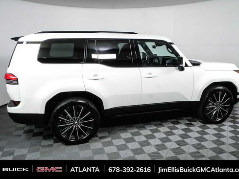 Used 2025 Lexus GX 550 w/ Accessory Package (2T) AWD/4WD image 2