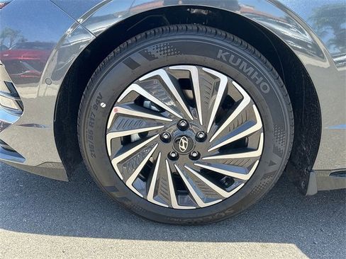 New 2025 Hyundai Sonata Limited image 20