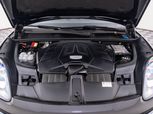 Certified 2020 Porsche Cayenne image 30