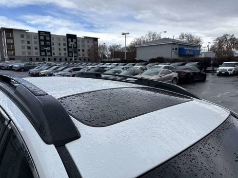 Used 2010 Subaru Outback 2.5i Limited image 22