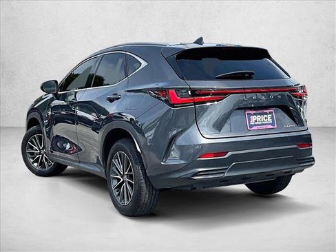 Used 2025 Lexus NX 250 FWD w/ Towing Package (2000 Lbs) image 13
