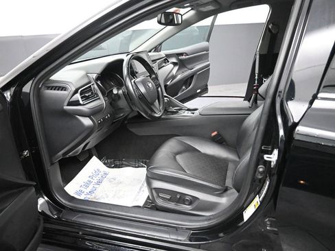 Used 2023 Toyota Camry XSE image 29