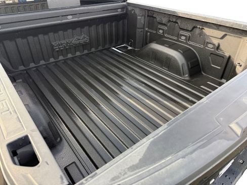 Certified 2022 Chevrolet Silverado 1500 High Country image 19