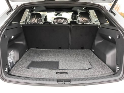 New 2026 Volkswagen Atlas Cross Sport SEL AWD/4WD image 37