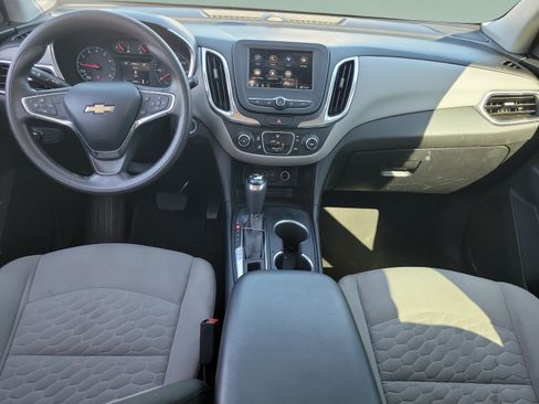 Used 2019 Chevrolet Equinox LS FWD image 9