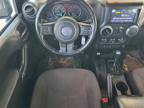 Used 2015 Jeep Wrangler Unlimited Sport w/ Quick Order Package 24S AWD/4WD image 17