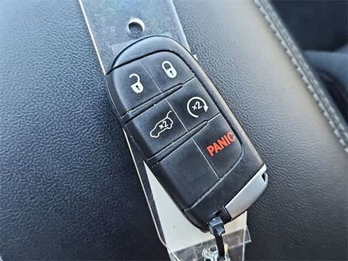 Used 2022 Dodge Durango GT image 32