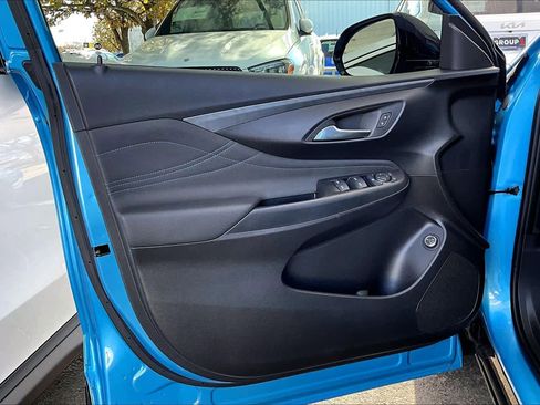 Used 2025 Buick Envista Sport Touring w/ Experience Buick Package image 21