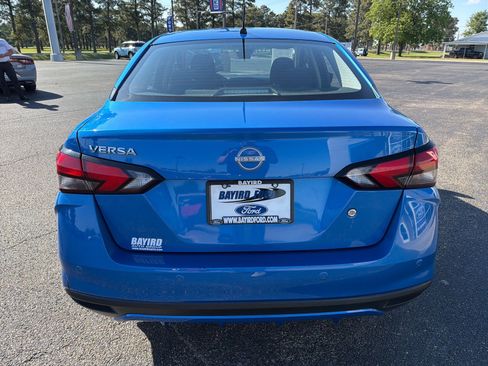 Used 2024 Nissan Versa S w/ Trunk Package FWD image 8