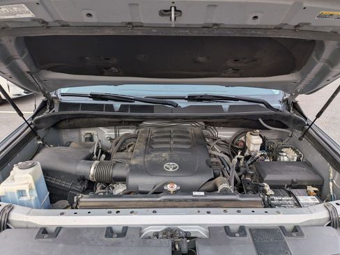 Used 2019 Toyota Tundra SR5 w/ SR5 Upgrade Package image 37