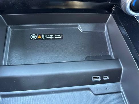 Used 2025 Chevrolet Tahoe Premier RWD image 34