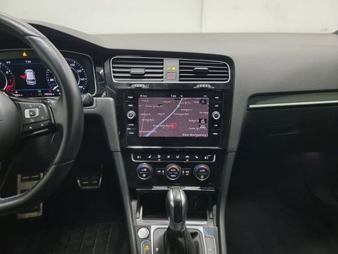 Used 2018 Volkswagen Golf R 4-Door image 20