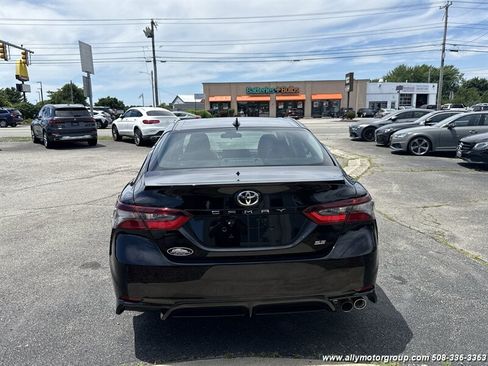 Used 2024 Toyota Camry SE w/ Cold Weather Package FWD image 6