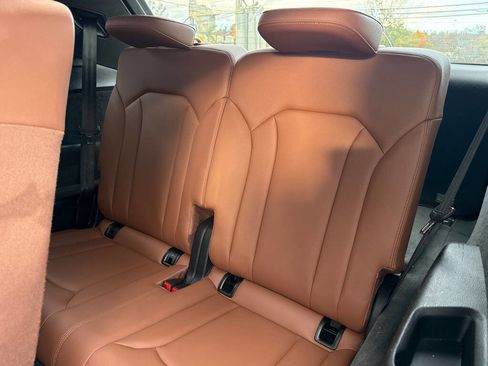 Used 2022 Audi Q7 3.0T Premium Plus w/ Premium Plus Package image 18