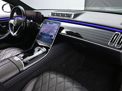 Used 2021 Mercedes-Benz S 580 4MATIC Sedan w/ AMG Line image 32