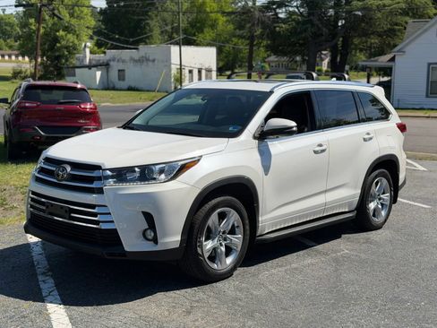 Used 2018 Toyota Highlander Limited AWD/4WD image 1