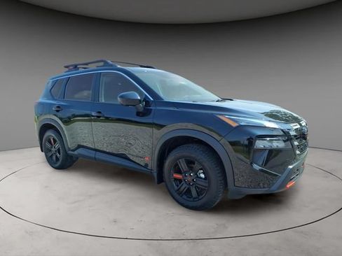 Certified 2026 Nissan Rogue SV AWD/4WD image 6