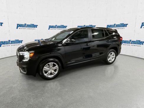 Used 2024 GMC Terrain SLE image 5