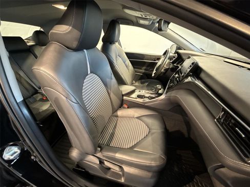 Used 2023 Toyota Camry SE image 25