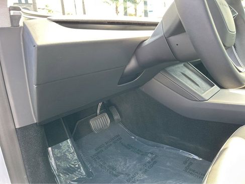 Used 2024 Tesla Model 3 Long Range image 29