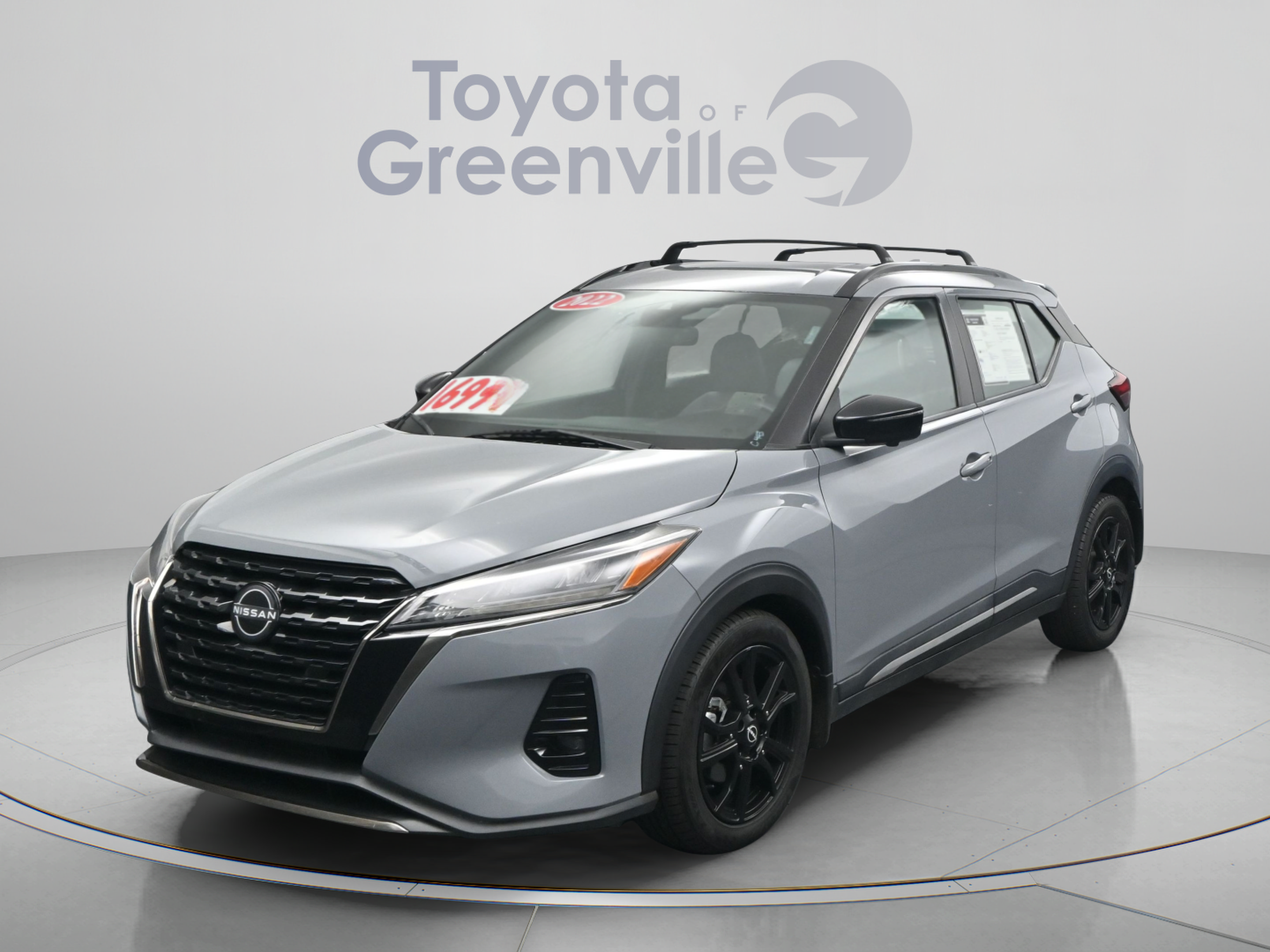 Used 2022 Nissan Kicks SR w/ Premium Package FWD image 24