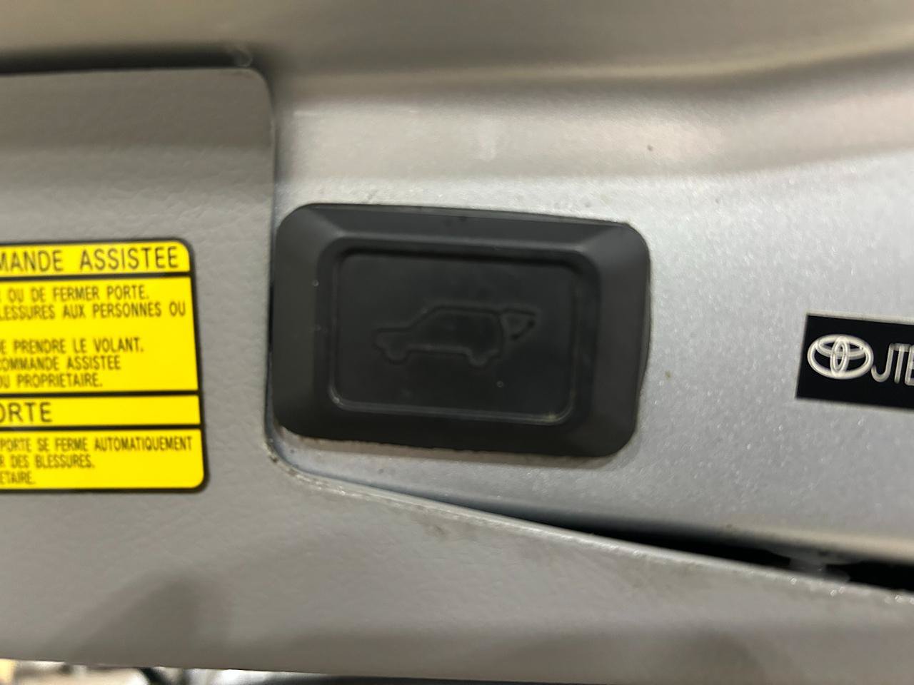 Used 2008 Toyota Highlander Limited AWD/4WD image 18
